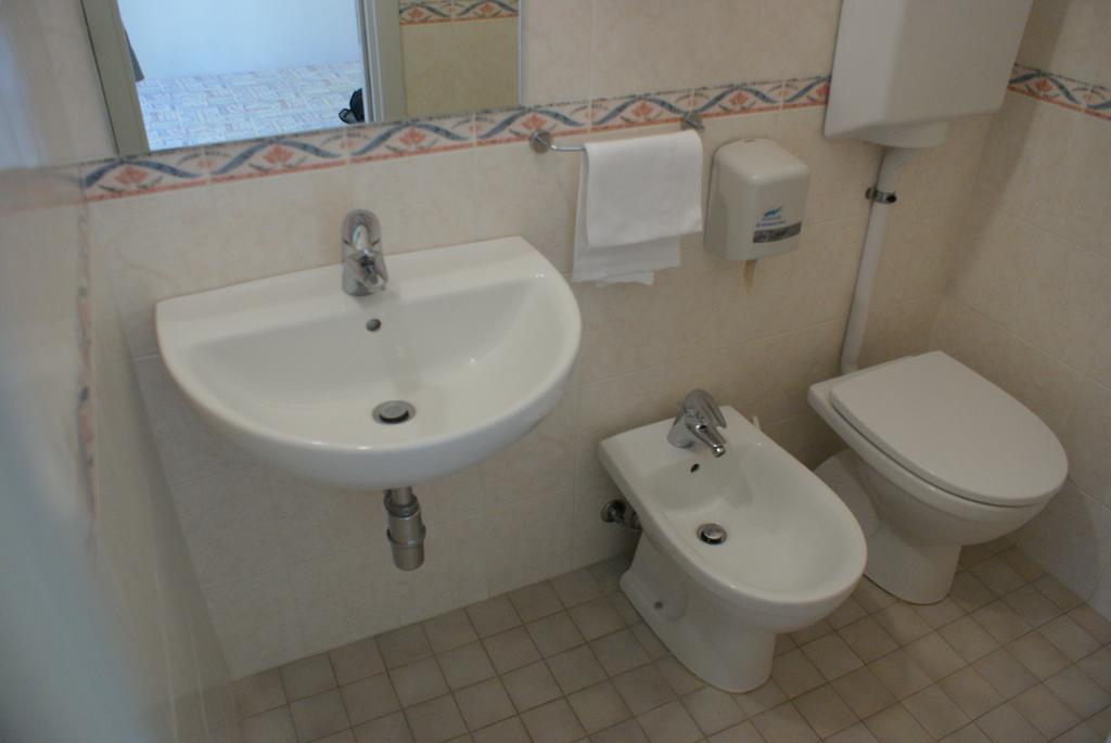Pensione Londra Rimini Chambre photo